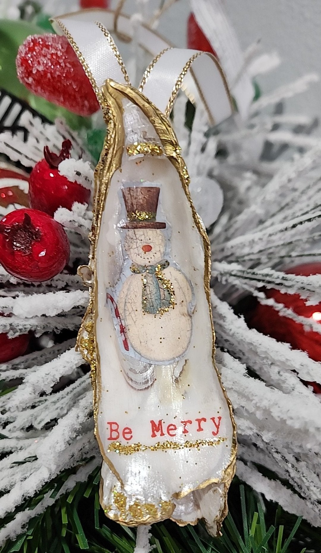 Christmas Novelty Ornament Snowman Oyster Shell Hand Decorated